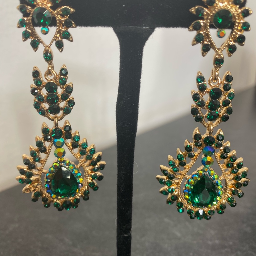 Vintage Inspired emerald crystal earrings